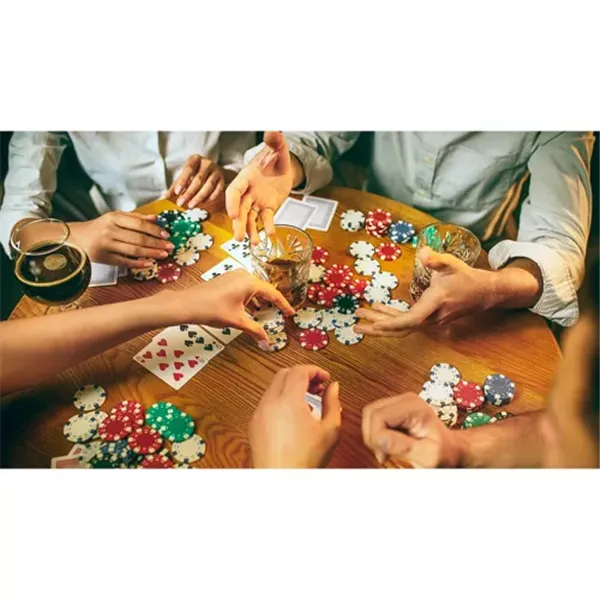 Pokeri - 300 pelimerkin setti kotelossa HQ 23528