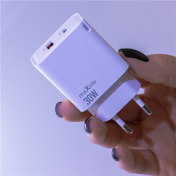 Maxlife MXTC-09-30AC GaN PD QC charger 1x USB-C 1x USB 30W white