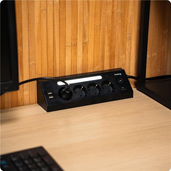 Huslog Power strip with LED