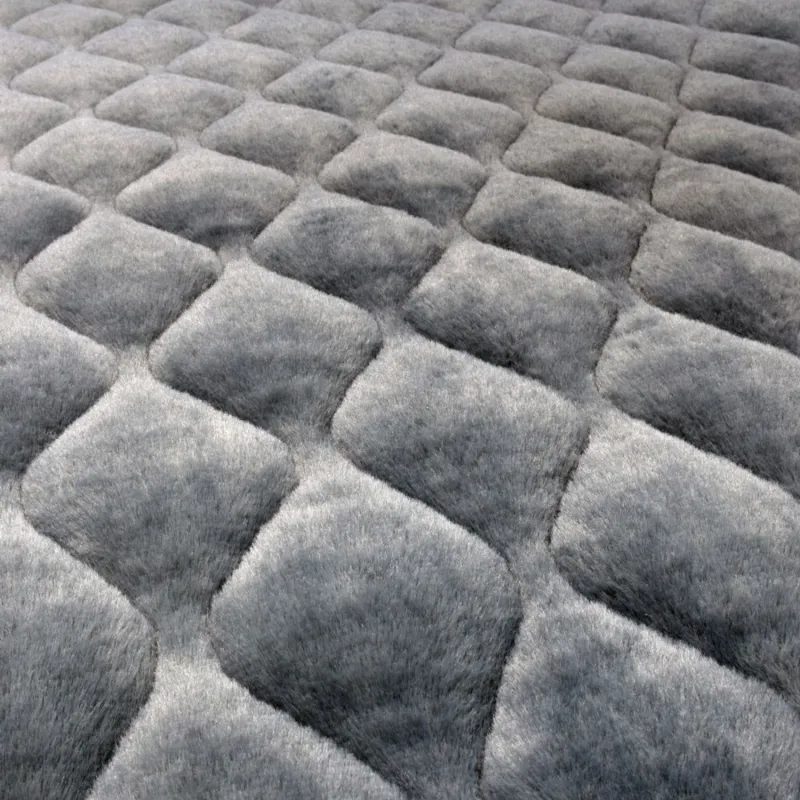 KONG Raskusega rahustav tekk Weighted Calming Blanket