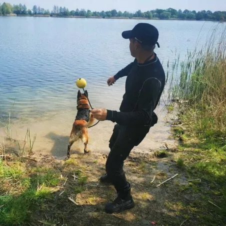 Dingo pehme kummist nööriga pall 70 mm