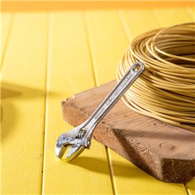 Adjustable Spanner 6" Deli Tools EDL006A (silver)