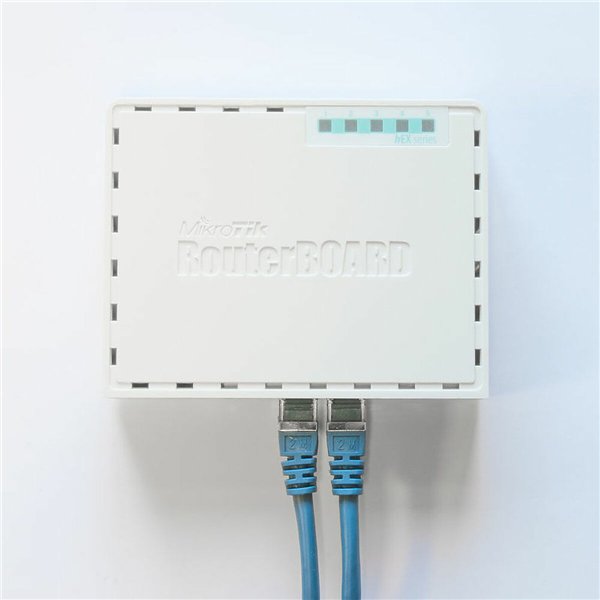 Rūteris Mikrotik RB750Gr3
