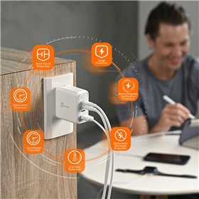 Sieninis įkroviklis j5create JUP4370EF-N Balta
