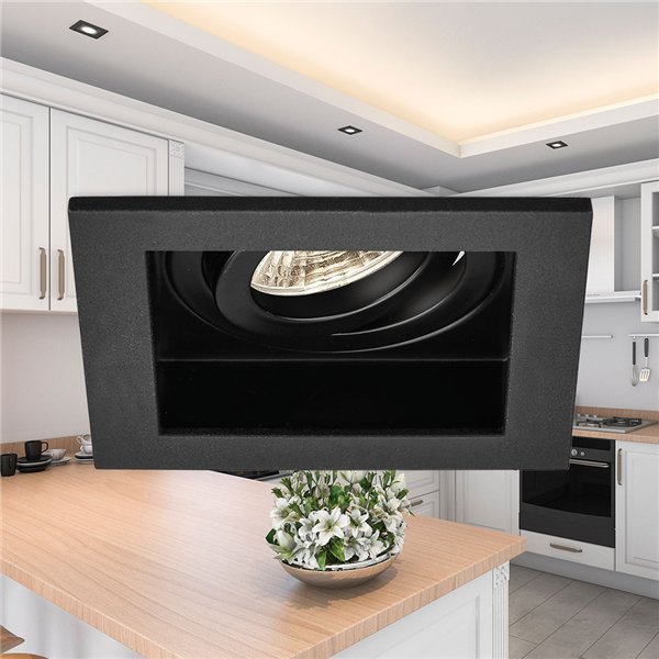 BRY-BETA-A-SQR-1D-BLC-BLC-SPOTLIGHT