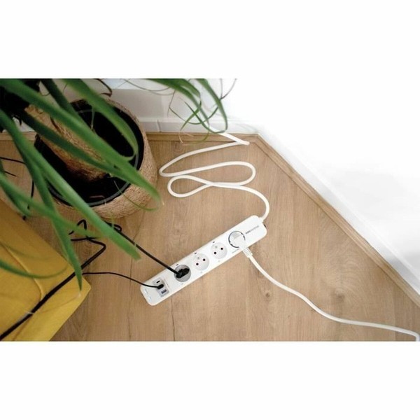 4-kontaktligzdu korpuss bez strāvas slēdža SCS SENTINEL SmartPlug 240 V
