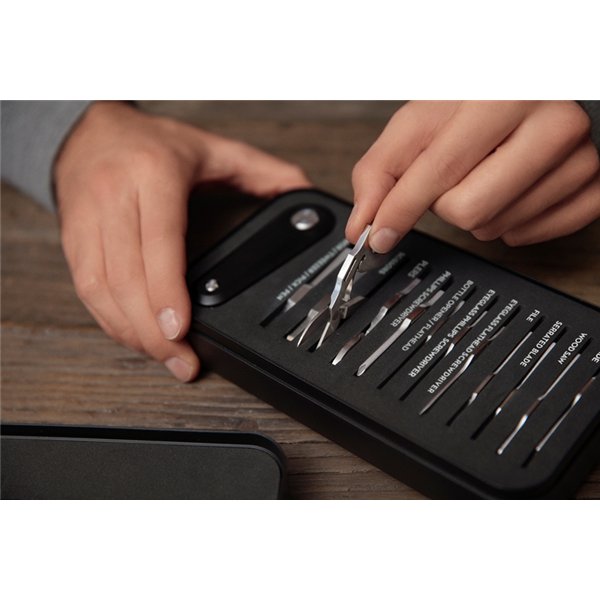 Quirky Switch V2 - Multifunctional pocket knife with 18 functions