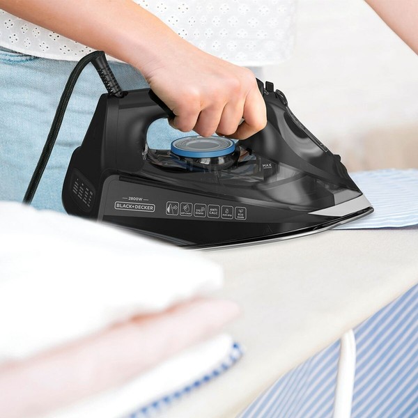 Паровой утюг Black & Decker BXIR2805E 2800 W