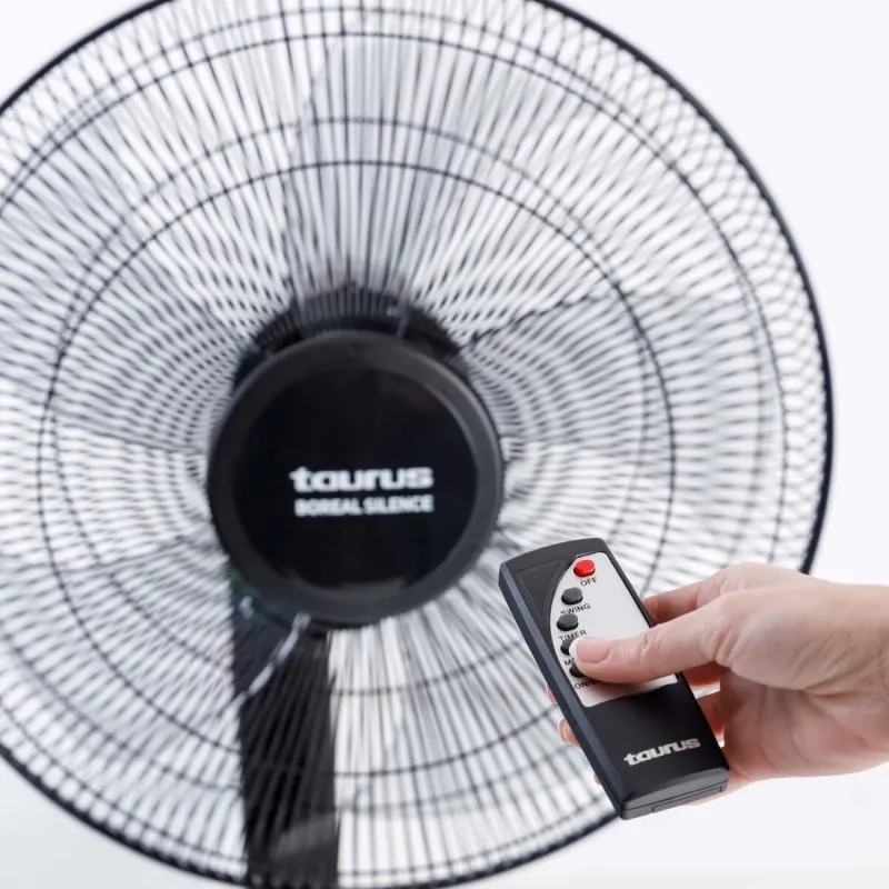 Box Ventilator Taurus Black