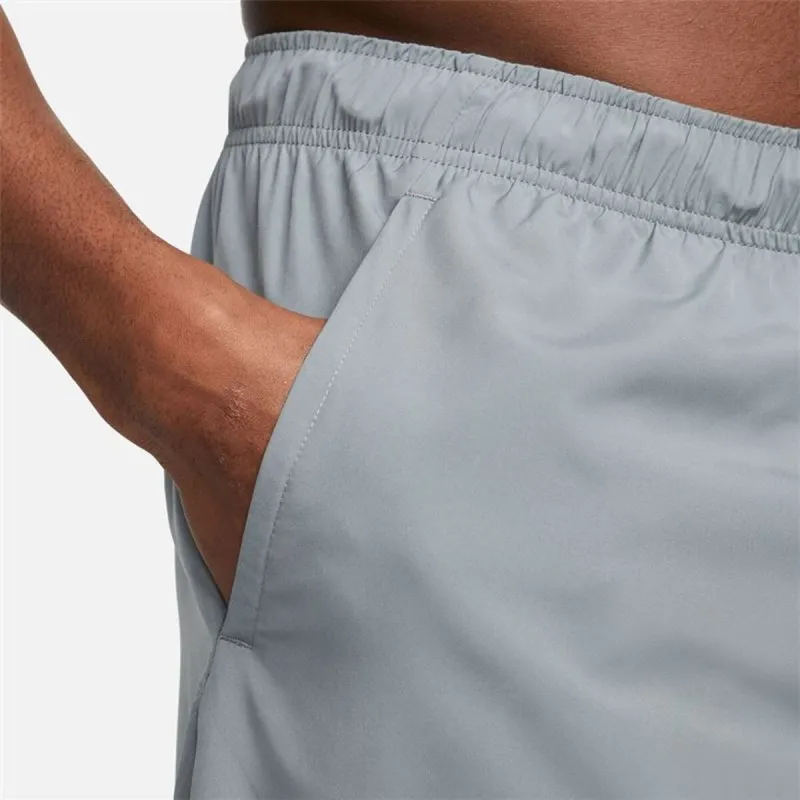 Urheilushortsit Nike