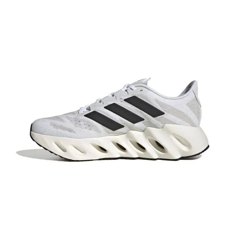 Беговые кроссовки для взрослых Adidas Switch Fwd Белый