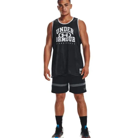 Lühikesed Spordipüksid Under Armour Must