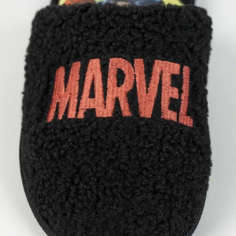 домашними тапочками Marvel Чёрный