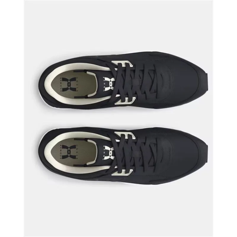 Vyriški sportbačiai Under Armour Essential Runner Juoda