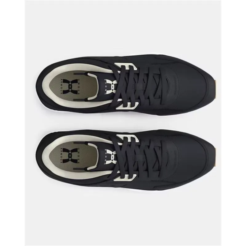 Sportbačiai moterims Under Armour Essential Runner Juoda