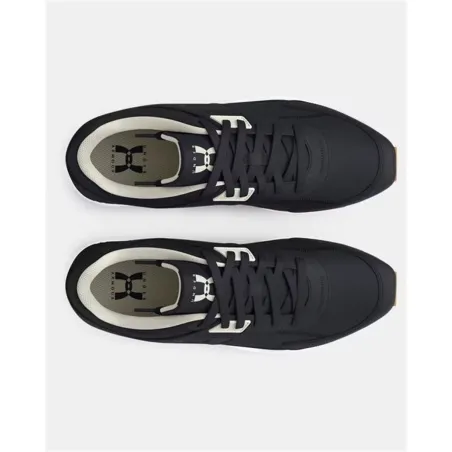 Sportbačiai moterims Under Armour Essential Runner Juoda