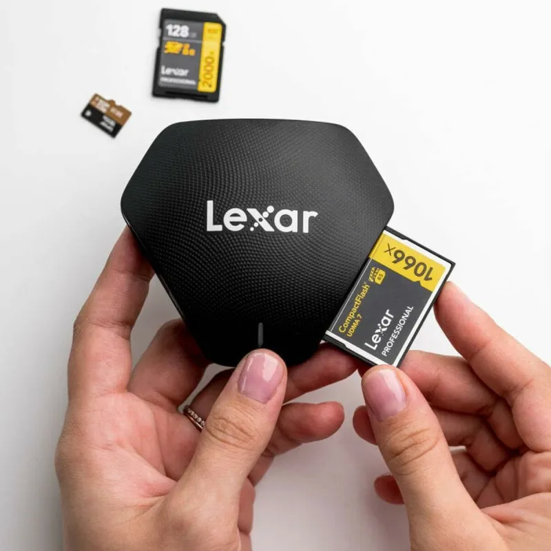 3-in-1 Kaardilugeja Lexar Professional Must