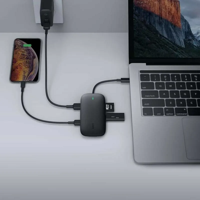 USB Centrmezgls Aukey CB-C71 Melns 100 W