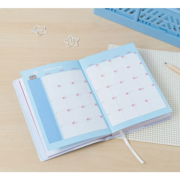 Pusheen - Calendar / weekly planner 2022/2023 (11x15.5 cm)