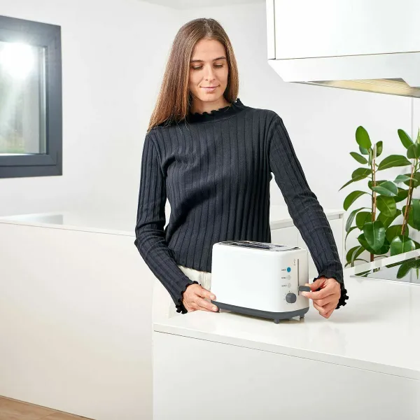 Leivänpaahdin Black & Decker BXTO820E