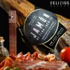 Settiin sisältyy Viljalla kasvatetun Iberian sian kinkku ja Kinkkuteline Delizius Deluxe