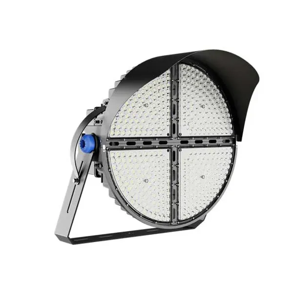 LED REFLECTOR FOR STADIUMS WITH VISOR 600W 10,8000LM 5000K 20° IP66 CRI70 180-305V 10KV IK08 PF 0.95 SDCM 6 Flicker free