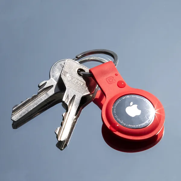 Crong Silicone Case with Key Ring – Protective keychain case for Apple AirTag 1/2 (red)
