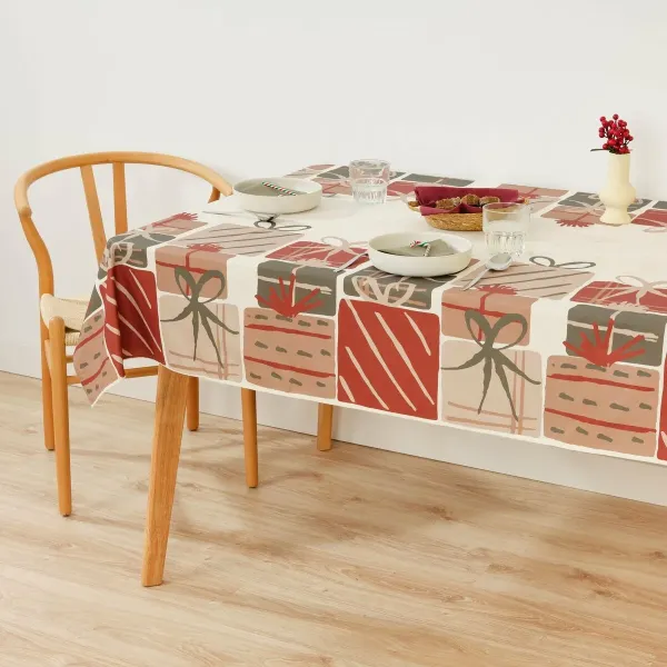 Stain-proof resined tablecloth Belum Christmas Present White Red Green 150 x 150 cm