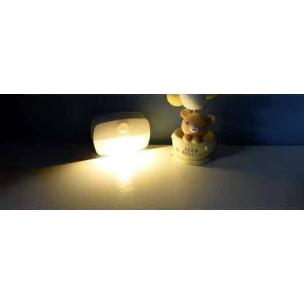 LED-yövalo liiketunnistimella Izoxis 22090
