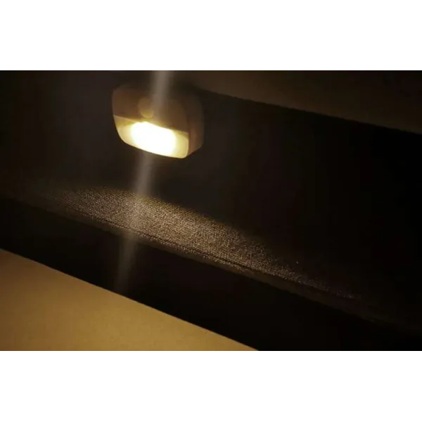 Izoxis 22090 LED naktinė lempa su judesio jutikliu