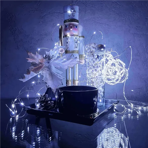 Ёлочные лампочки 30 LED микро провода на батарейках холодный белый