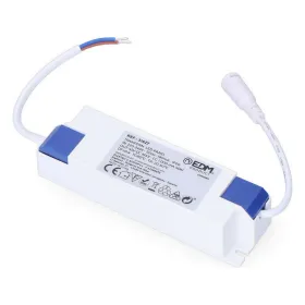 XO autolaturi CC66 104W 1x USB 1x USB-C musta USB-C-kaapelilla ja Lightning-kaapelilla