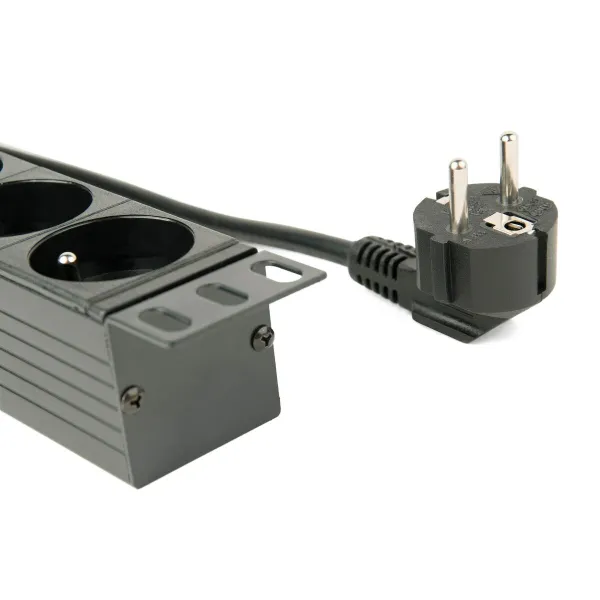 Schuko 19" 8 virzienu daudzligzdu adapteris ar ieslēgšanas/izslēgšanas slēdzi GEMBIRD EG-PDU-014-F (3 m)