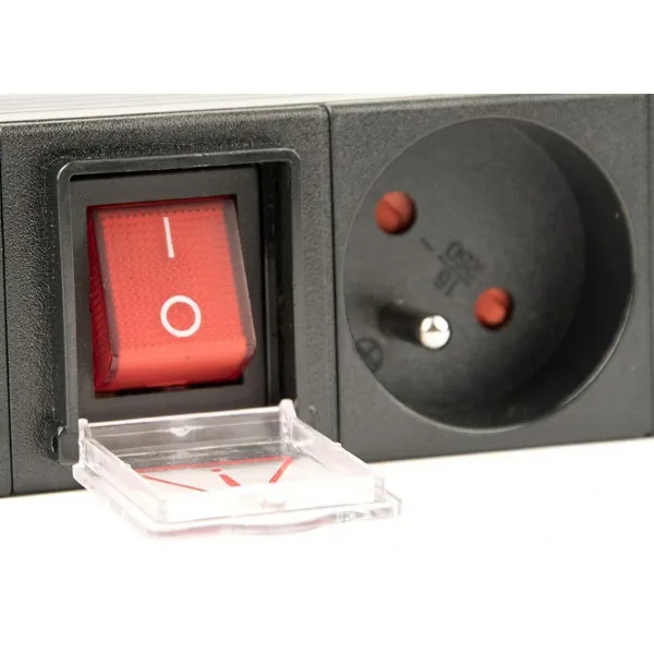 Schuko 19" 8 virzienu daudzligzdu adapteris ar ieslēgšanas/izslēgšanas slēdzi GEMBIRD EG-PDU-014-FC14 (3 m)