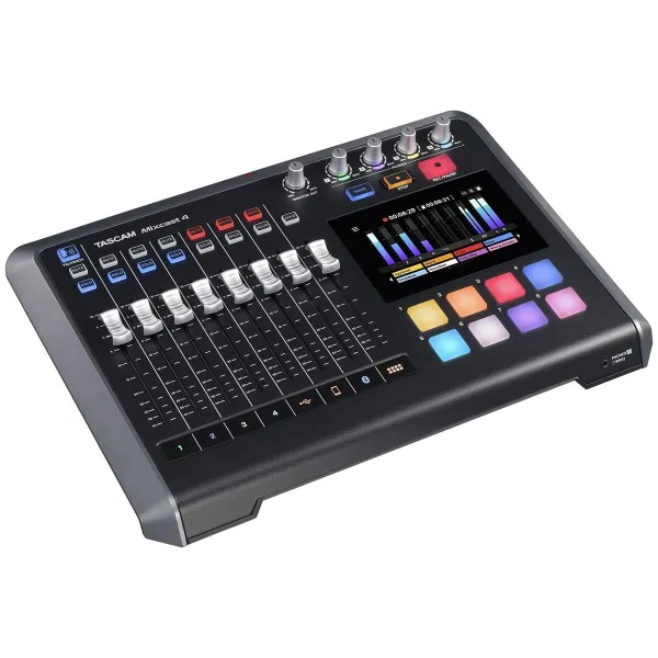 DJ galds Tascam MIXCAST 4