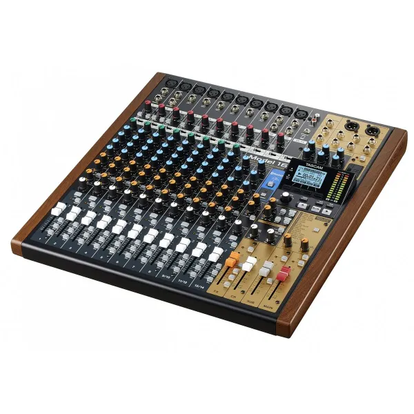 DJ galds Tascam MODEL 16