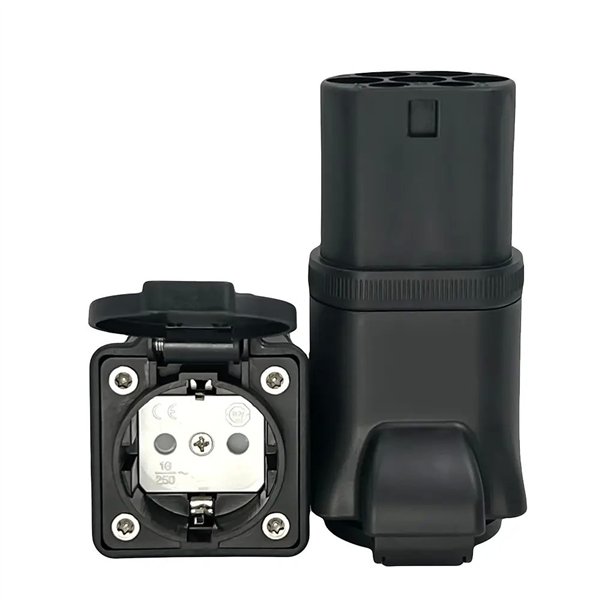 Adapter Reach Type2 to Schuko