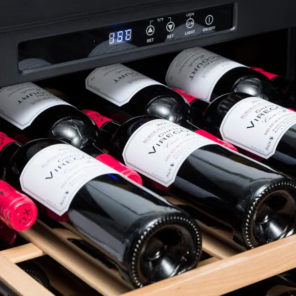 Vyno lentyna Vinobox V50GC1TI Juoda