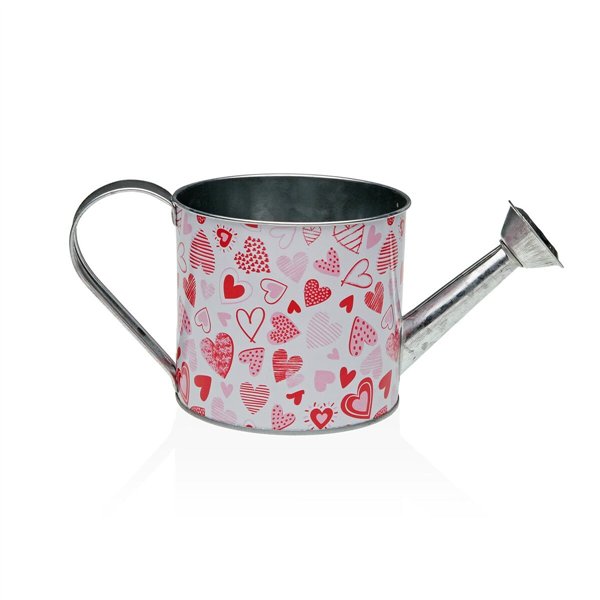 Watering Can Versa Red Hearts