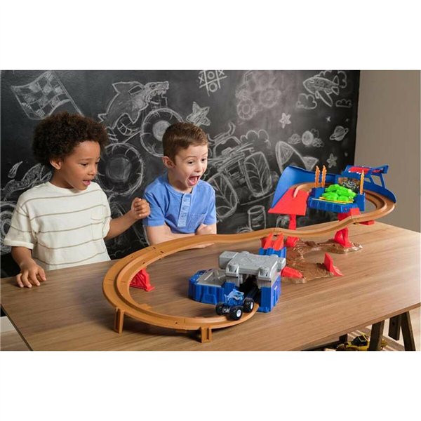 Racetrack Spin Master Supercharger MonsterJam